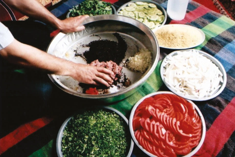 Şanlıurfa sıra gecelerinin vazgeçilmezi çiğ köfte